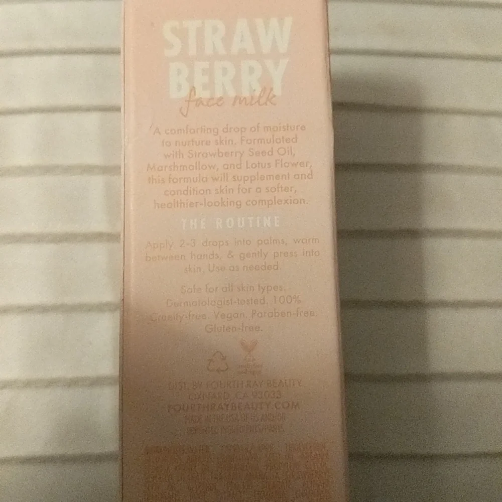NWT Fourth Ray Strawberry Face Milk